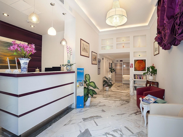 Imagen de los interiores del Hotel Club - Sorrento. Foto 12