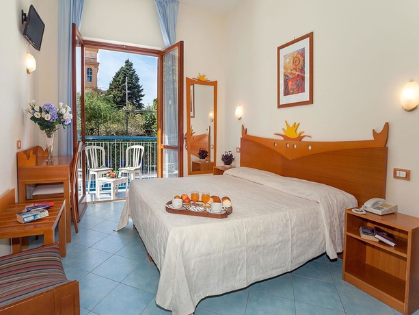 Imagen de la habitación del Hotel Club - Sorrento. Foto 10