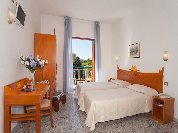 Imagen de la habitación del Hotel Club - Sorrento. Foto 11
