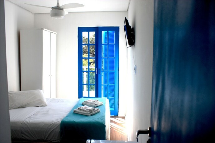 Imagen de la habitación del Hotel Club Suites. Foto 33