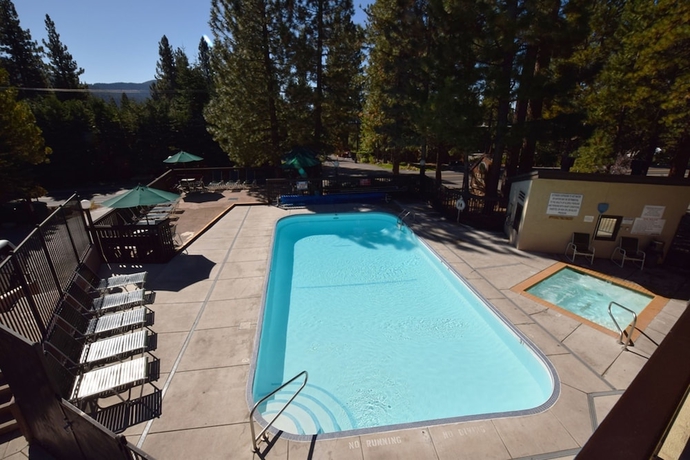 Imagen de la piscina del Hotel Club Tahoe. Foto 19