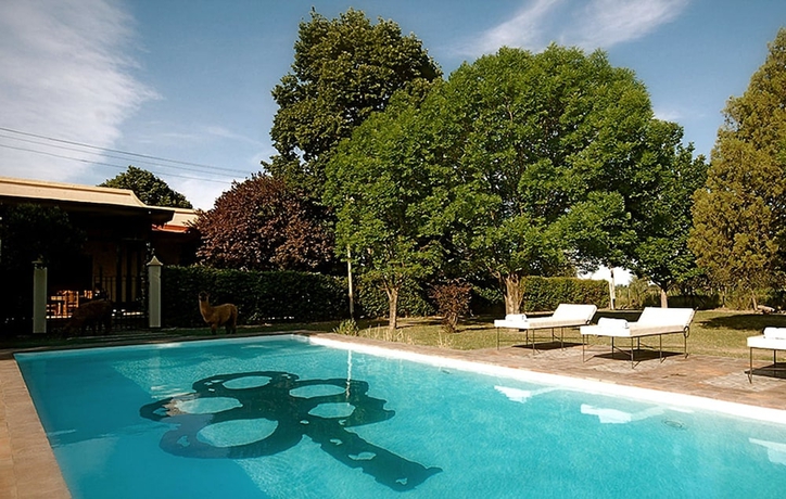 Imagen de la piscina del Hotel Club Tapiz. Foto 19