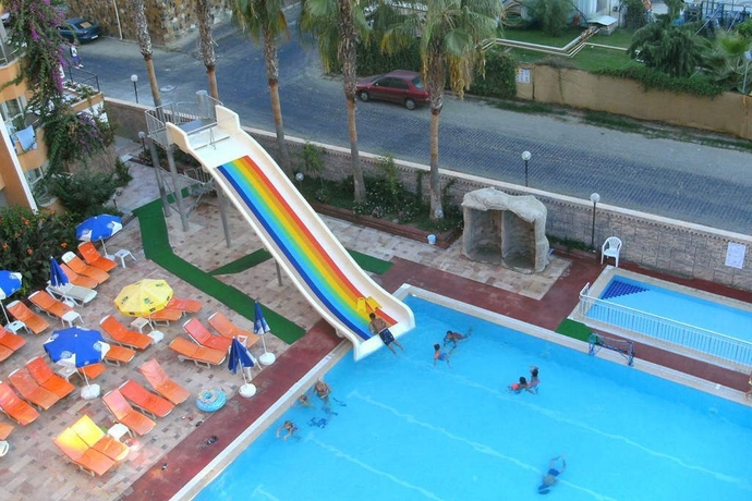 Imagen general del Hotel Club Tess Hotel. Foto 4