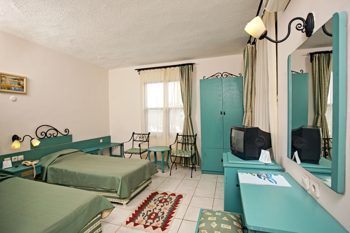 Imagen de la habitación del Hotel Club Titan. Foto 7