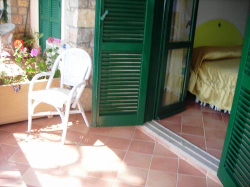 Imagen de la habitación del Hotel Club Torre Capovento. Foto 5