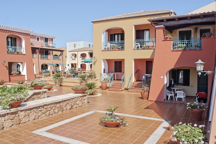 Imagen general del Hotel Club Torre Moresca. Foto 11