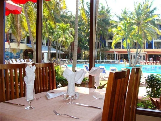 Imagen general del Hotel Club Tropical. Foto 3