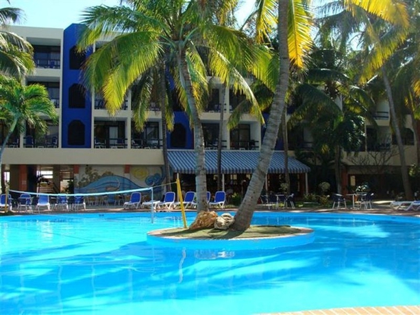 Imagen general del Hotel Club Tropical. Foto 4