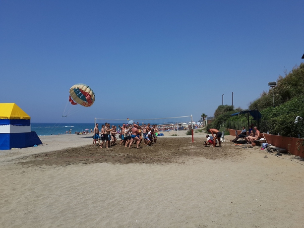Imagen de los exteriores del Hotel Club Turtas Beach - All Inclusive. Foto 9
