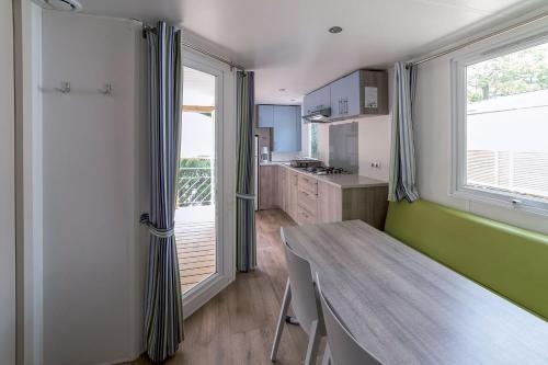 Imagen general del Hotel Club Vacances Bleues Domaine De Ch&acirc;teau Laval. Foto 5