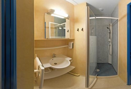 Imagen de la habitación del Hotel Club Vacances Bleues Grand Air Ol&eacute;ron. Foto 6