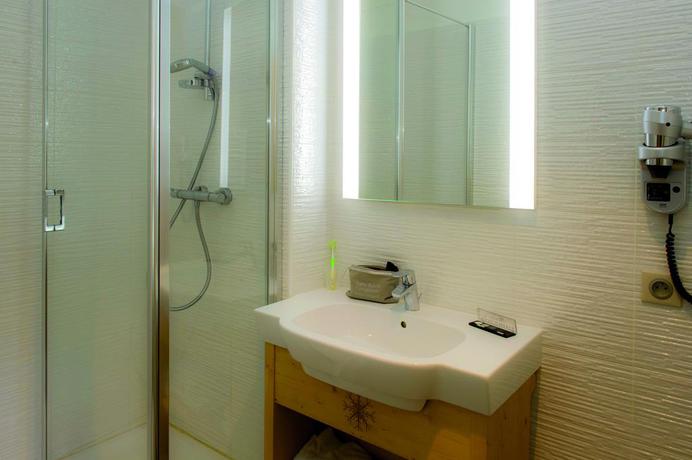 Imagen de la habitación del Hotel Club Vacances Bleues Les Alpes D'azur. Foto 7