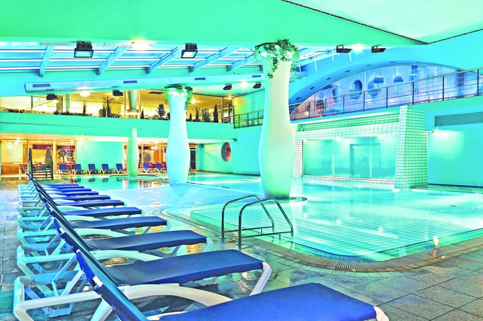 Imagen de la piscina del Hotel Club Vacances Bleues Les Jardins Atlantique. Foto 16