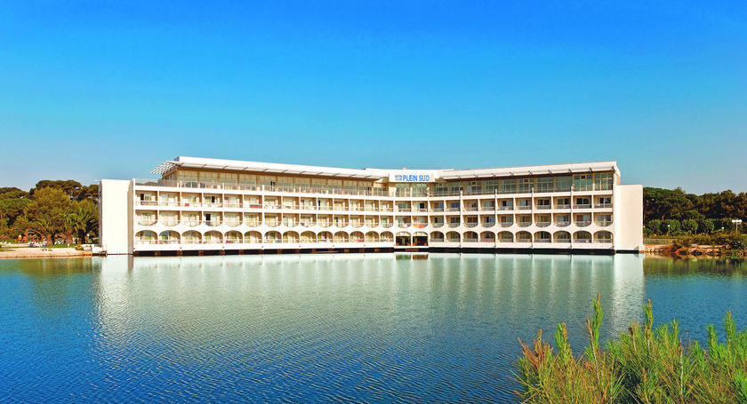 Imagen de los exteriores del Hotel Club Vacances Bleues Plein Sud. Foto 14