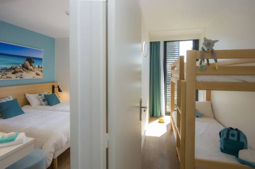 Imagen de la habitación del Hotel Club Vacanciel Carqueiranne. Foto 5