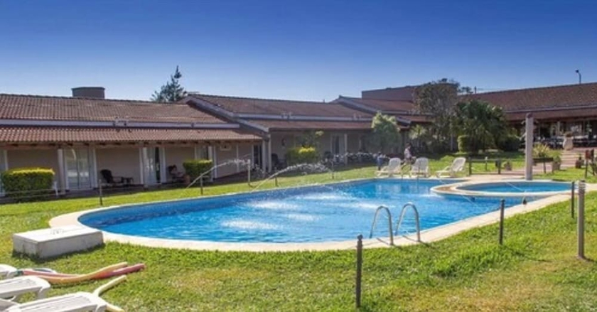 Imagen de la piscina del Hotel Club Valle Termal Resort. Foto 19