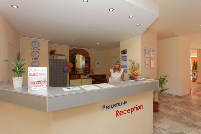 Imagen de los interiores del Hotel Club Vedren. Foto 15