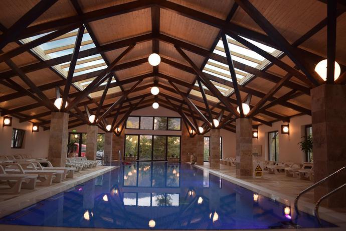 Imagen de la piscina del Hotel Club Vila Bran. Foto 13