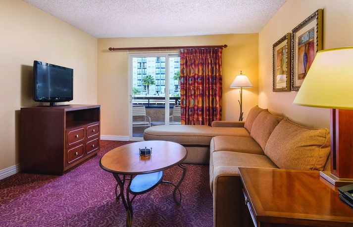 Imagen de los interiores del Hotel Club Wyndham Desert Rose Resort. Foto 14