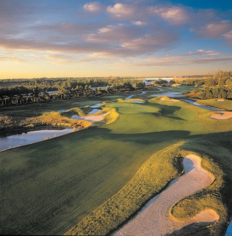 Imagen de los exteriores del Hotel Club Wyndham Dye Villas. Foto 15