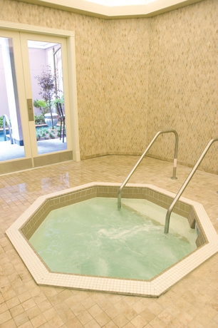 Imagen de la piscina del Hotel Club Wyndham La Belle Maison. Foto 15