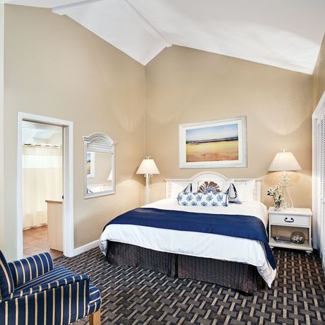 Imagen de la habitación del Hotel Club Wyndham Newport Overlook. Foto 4