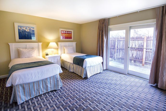 Imagen de la habitación del Hotel Club Wyndham Newport Overlook. Foto 11