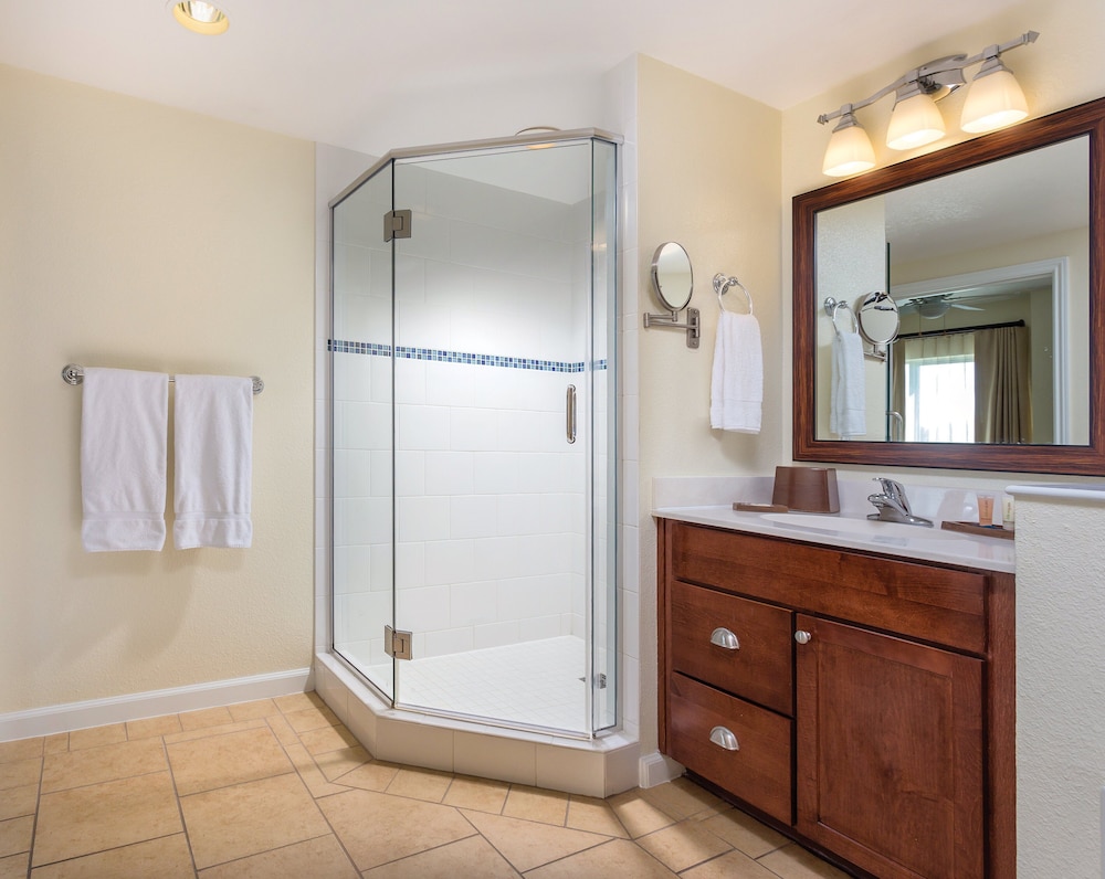 Imagen de la habitación del Hotel Club Wyndham Oceanside Pier Resort. Foto 9