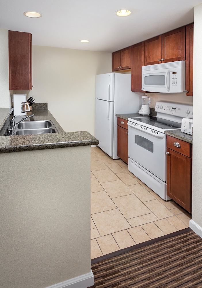 Imagen de la habitación del Hotel Club Wyndham Oceanside Pier Resort. Foto 11