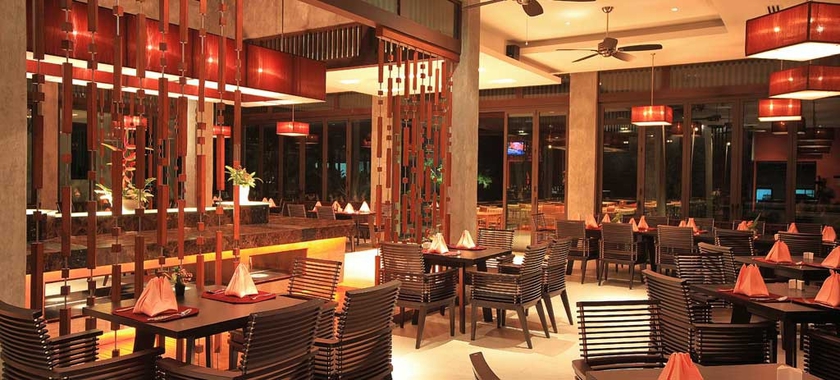 Imagen del bar/restaurante del Hotel Club Wyndham Patong Hill Phuket, Trademark Collection by Wyndham. Foto 5