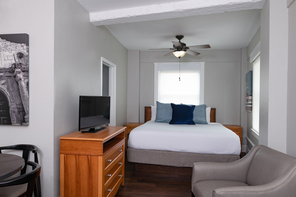 Imagen de la habitación del Hotel Club Wyndham Riverside Suites. Foto 11