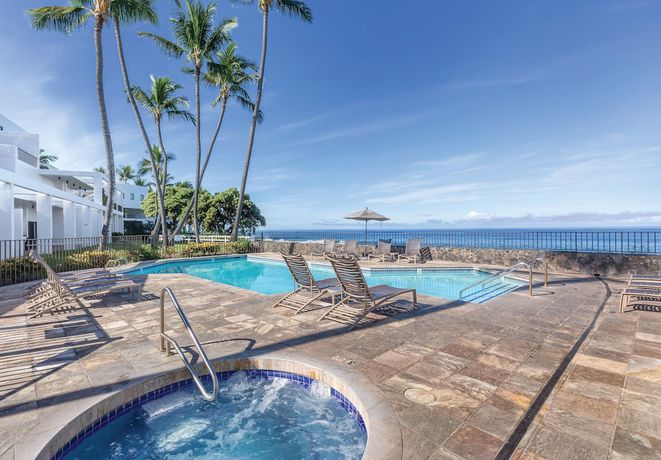 Imagen de la piscina del Hotel Club Wyndham Royal Sea Cliff. Foto 15