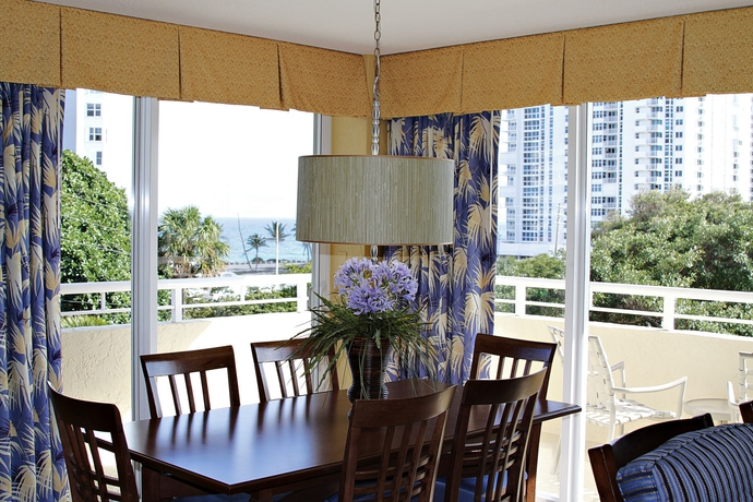 Imagen de la habitación del Hotel Club Wyndham Santa Barbara. Foto 4