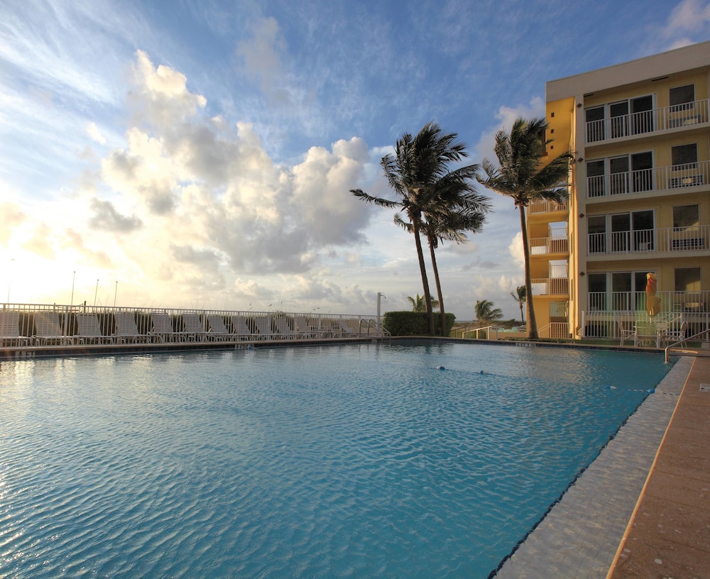 Imagen general del Hotel Club Wyndham Sea Gardens. Foto 1