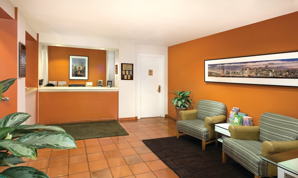 Imagen de los interiores del Hotel Club Wyndham Suites at Fisherman's Wharf. Foto 15