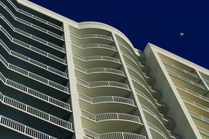 Imagen de los exteriores del Hotel Club Wyndham Towers On The Grove. Foto 7