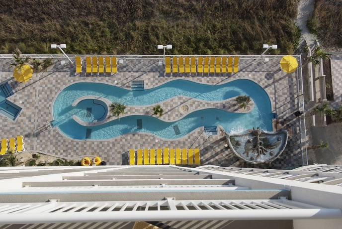Imagen de la piscina del Hotel Club Wyndham Towers On The Grove. Foto 13