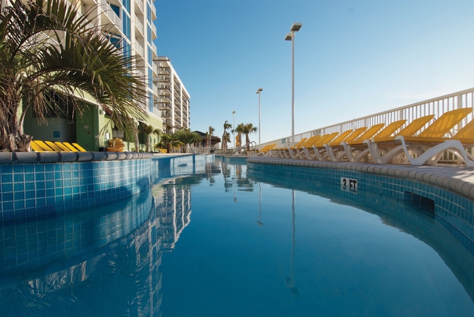 Imagen de la piscina del Hotel Club Wyndham Towers On The Grove. Foto 14