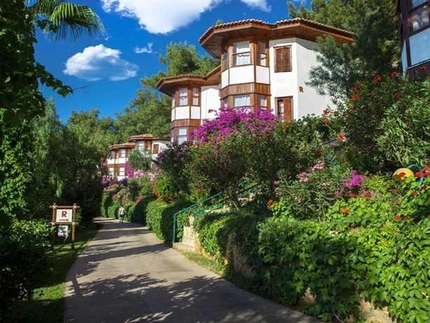 Imagen general del Hotel Club and Letoonia. Foto 3