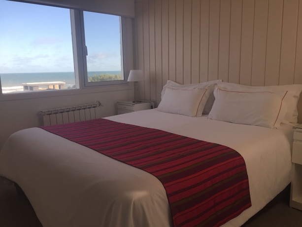 Imagen de la habitación del Hotel Club de Mar Terrazas Cayasta. Foto 11