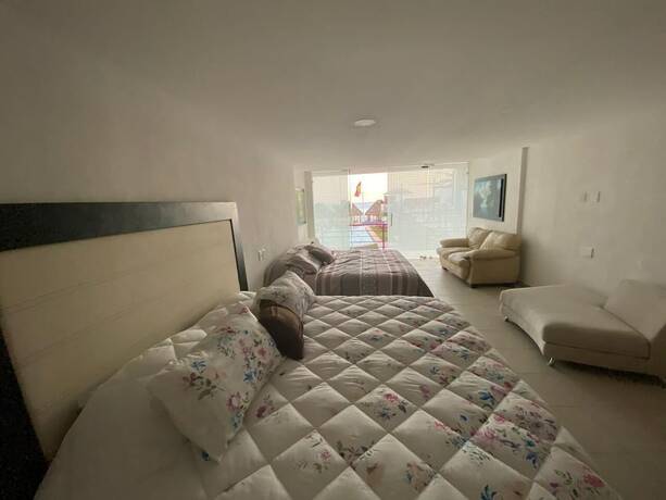 Imagen de la habitación del Hotel Club de Playa Dioses y Reinas. Foto 17