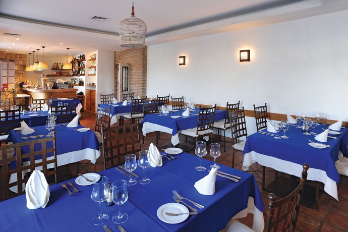 Imagen del bar/restaurante del Hotel Clube Albufeira Garden Village. Foto 3