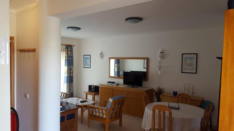 Imagen de los interiores del Hotel Clube Meia Praia. Foto 7