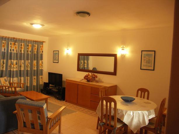 Imagen de los interiores del Hotel Clube Meia Praia. Foto 9