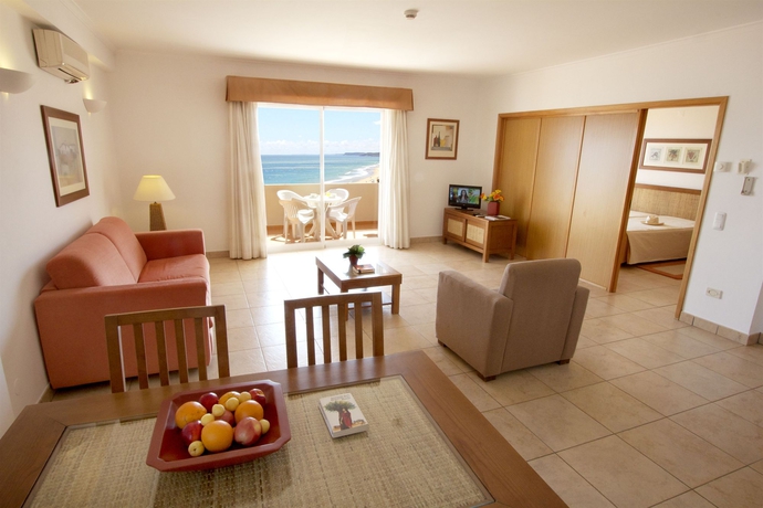 Imagen de los interiores del Hotel Clube Porto Mos. Foto 8