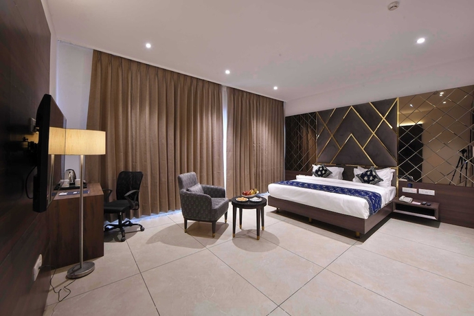Imagen de la habitación del Hotel Clubhouse Morbi, Morvi. Foto 6