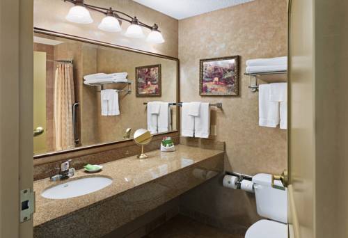 Imagen de la habitación del Hotel Clubhouse Suites Sioux Falls. Foto 4
