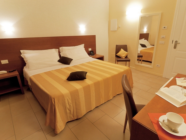 Imagen de la habitación del Hotel Cluentum. Foto 9