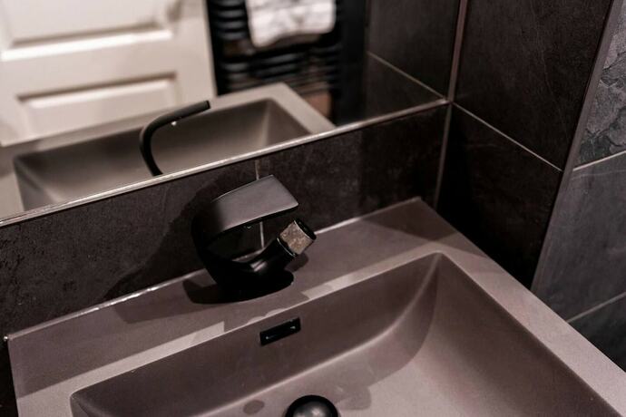 Imagen general del Hotel Clwyd Gate Manor Pool Sauna Hottub Cave Wales. Foto 8
