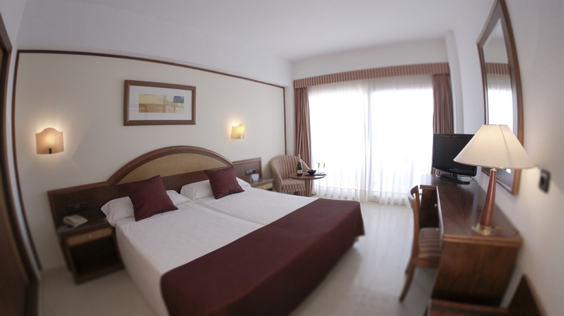 Imagen de la habitación del Hotel Cm Playa Del Moro. Foto 6